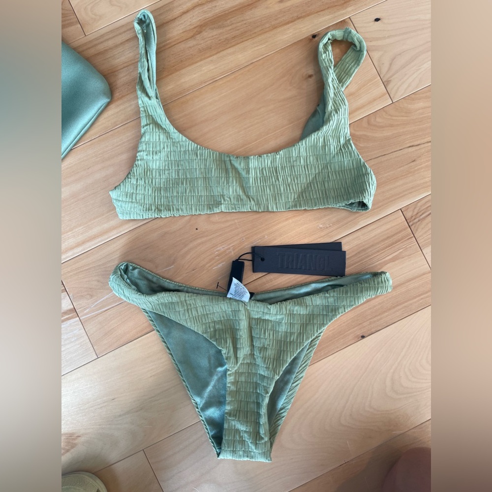 Triangle swim suit. Tags on!